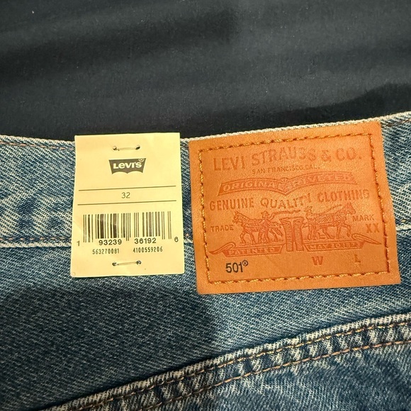 Levi’s NWT 501 Premium Original Jean Cutoff Denim Shorts Raw Hem Size 32 - Picture 4 of 8